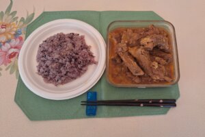長男の嫁が父の日に一晩中煮込んできたリブ料理